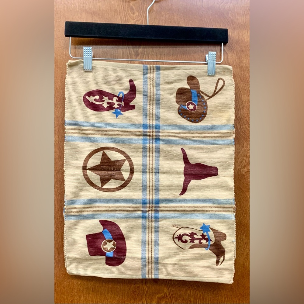 Adorable 4 piece western placemat set